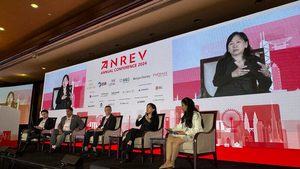 People, Person, Crowd